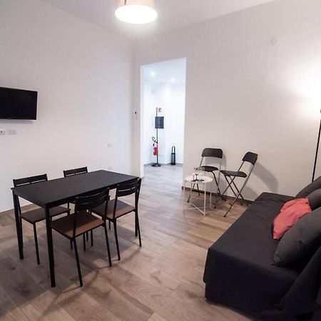Nizza Apartment In Centro Salerno Luaran gambar