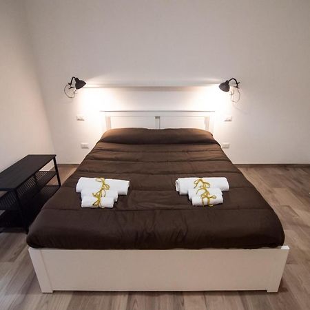 Nizza Apartment In Centro Salerno Luaran gambar