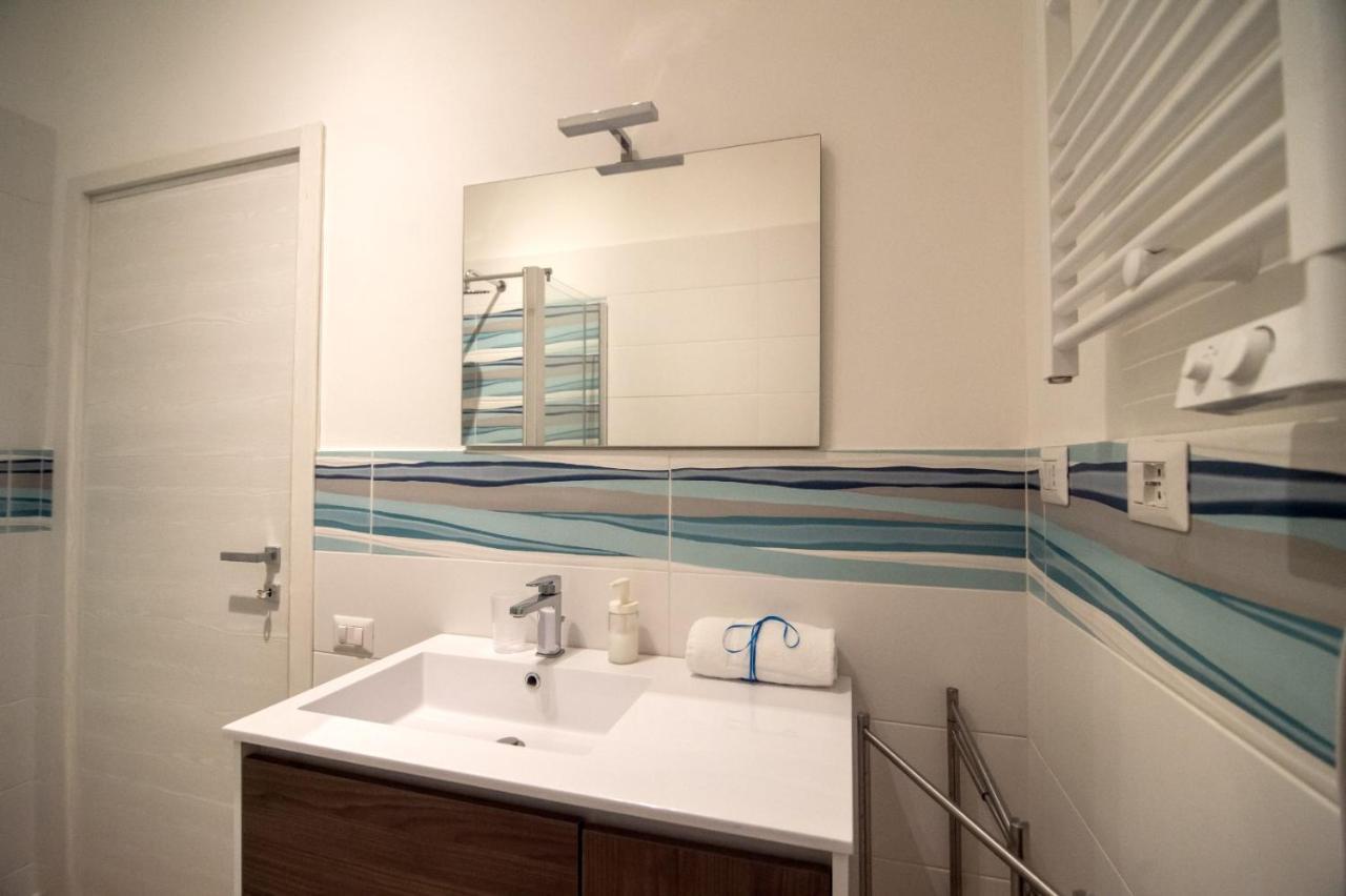 Nizza Apartment In Centro Salerno Luaran gambar