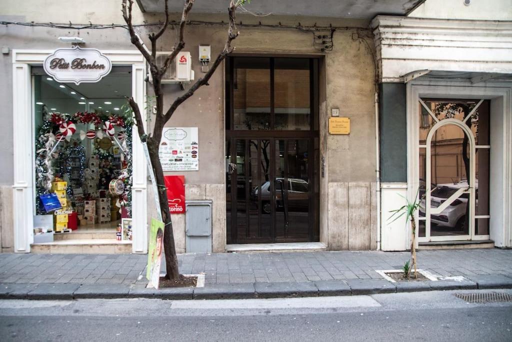 Nizza Apartment In Centro Salerno Luaran gambar